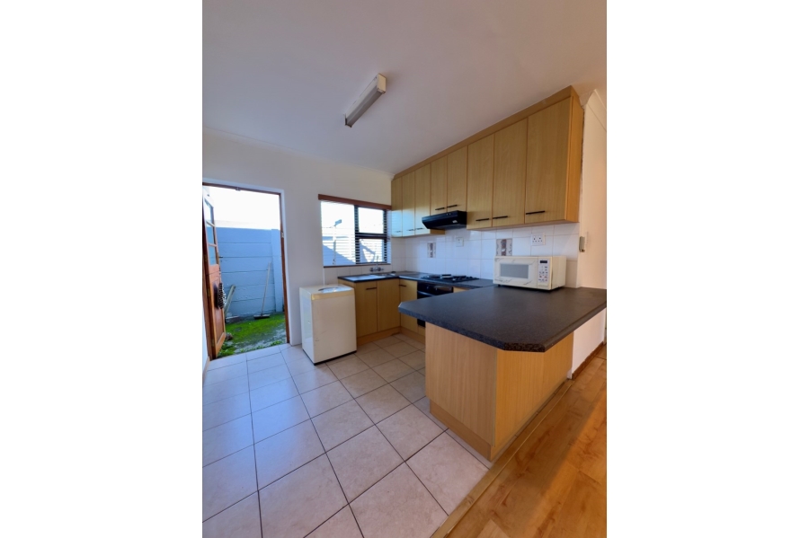 4 Bedroom Property for Sale in Kensington Western Cape